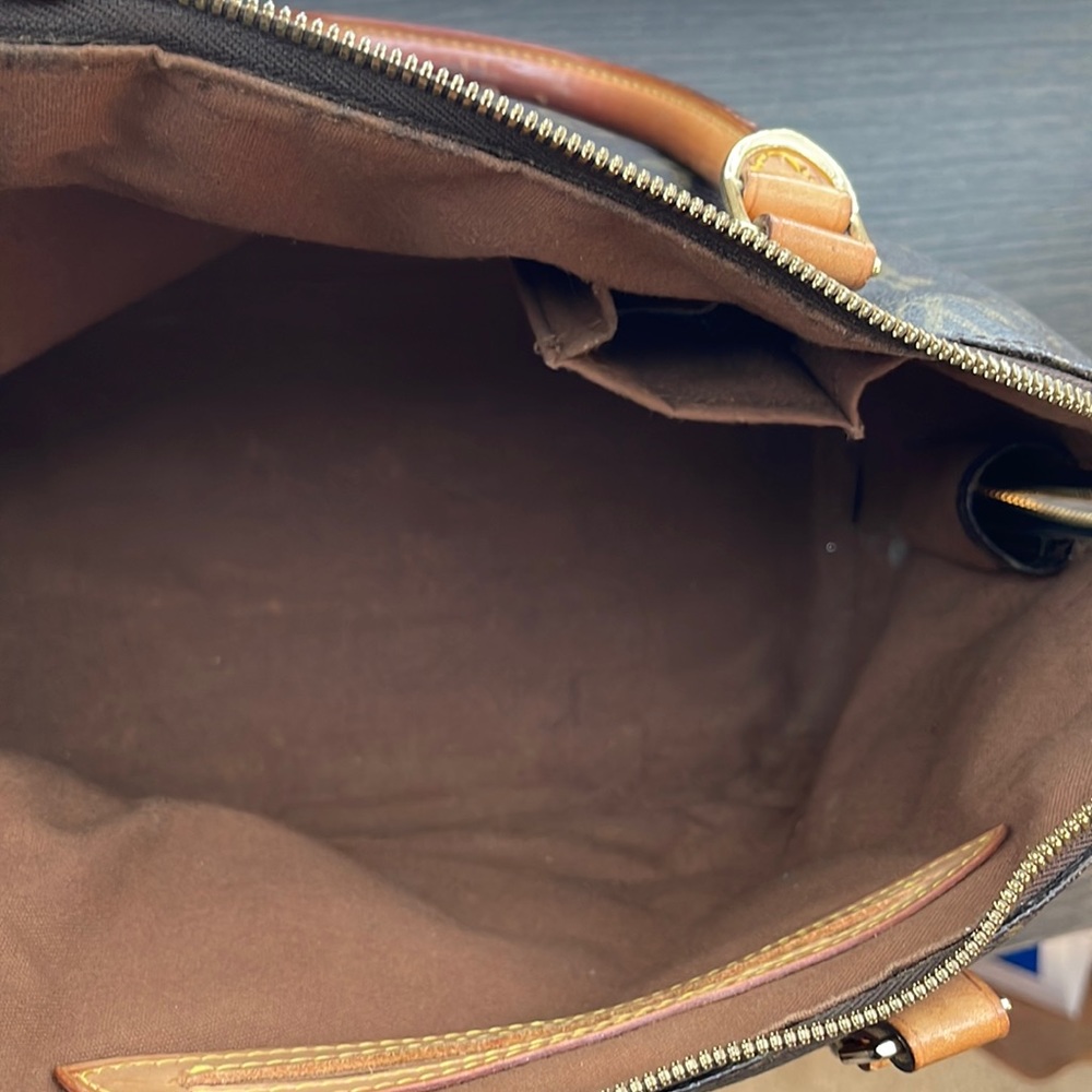 Louis Vuitton Alma tote bag - Picture 3 of 4